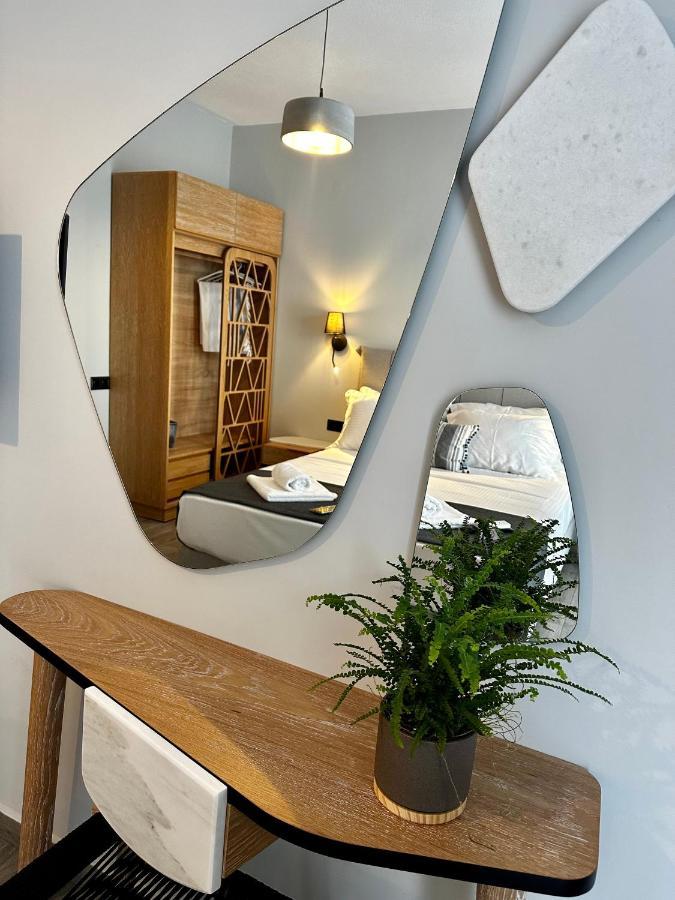 Vrasná Thea Comfy Livingアパートホテル エクステリア 写真