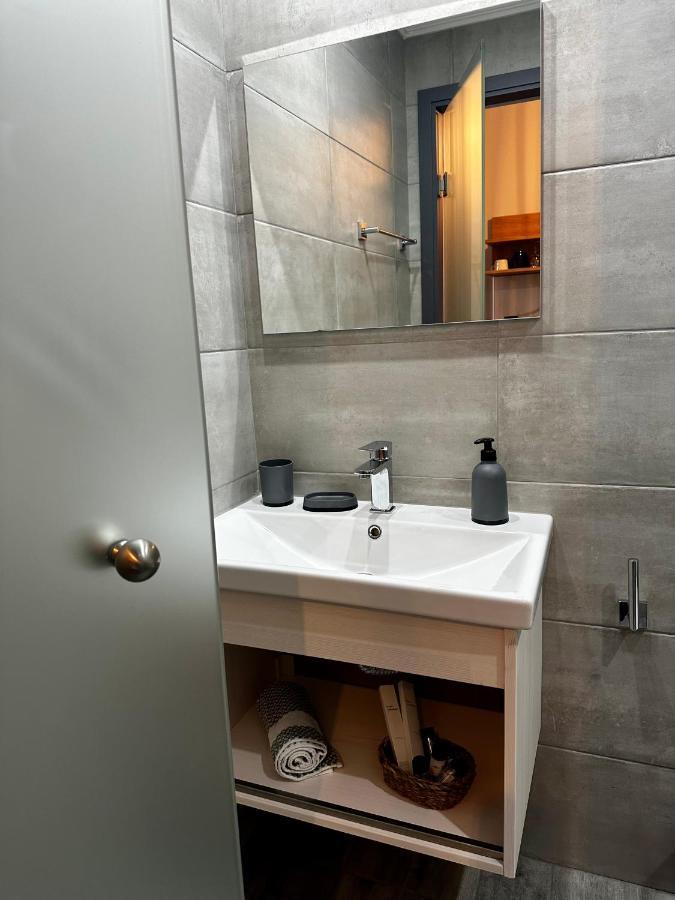 Vrasná Thea Comfy Livingアパートホテル エクステリア 写真