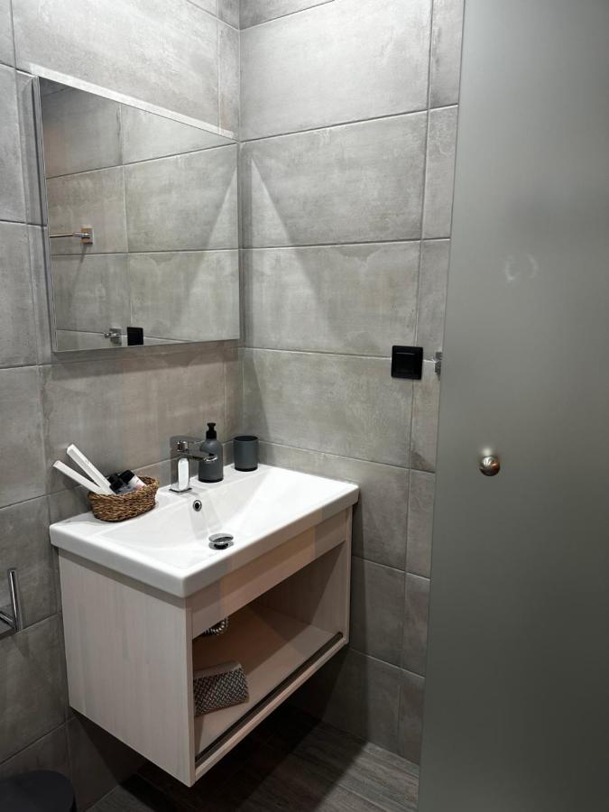 Vrasná Thea Comfy Livingアパートホテル エクステリア 写真
